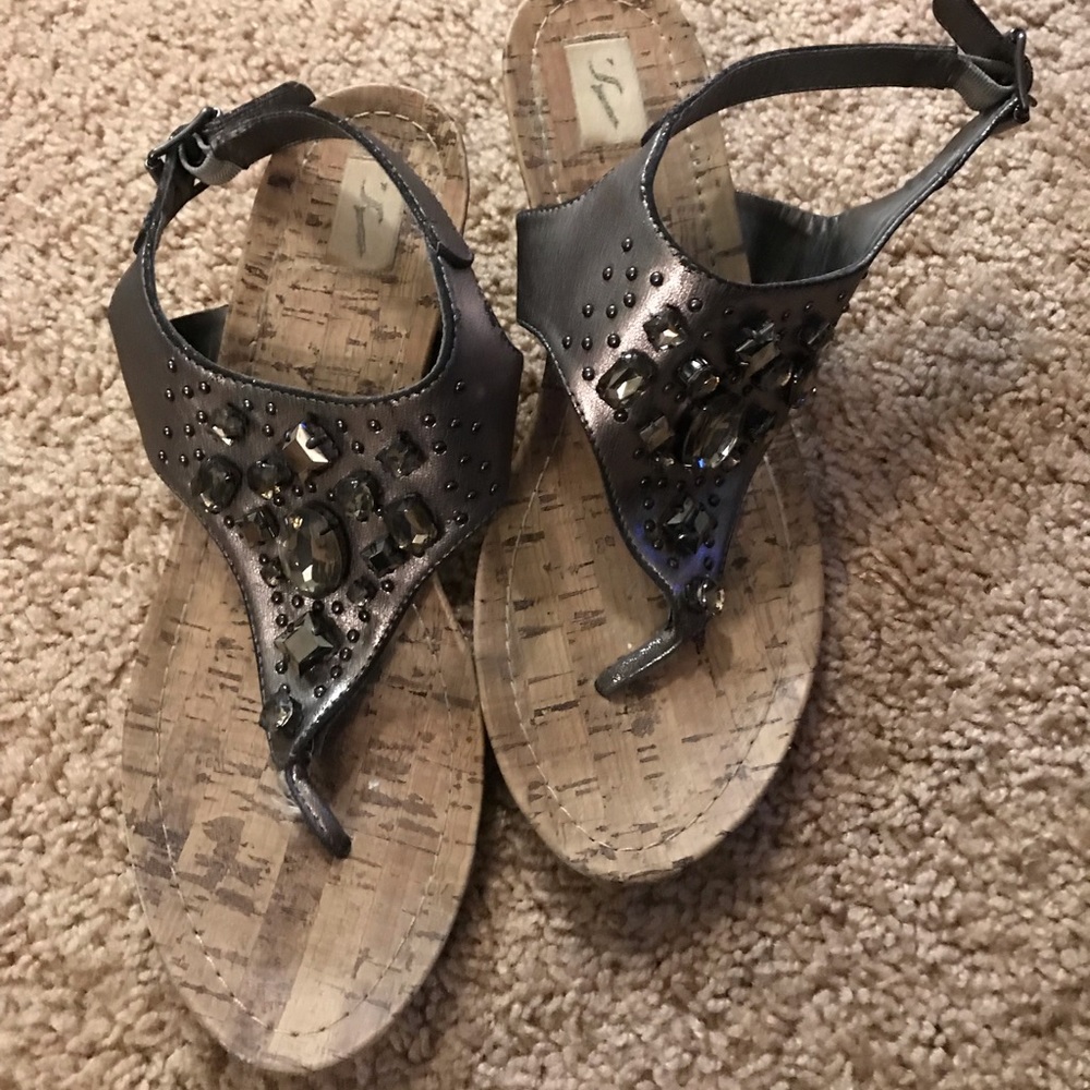 Vera Wang sandals